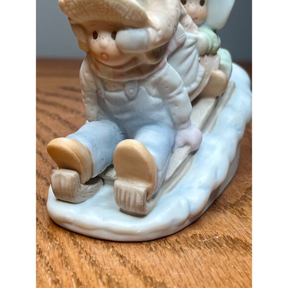 Circle of Friends by Masterpiece Homco 1993 A-Sledding We will Go! with Original - Picture 8 of 10